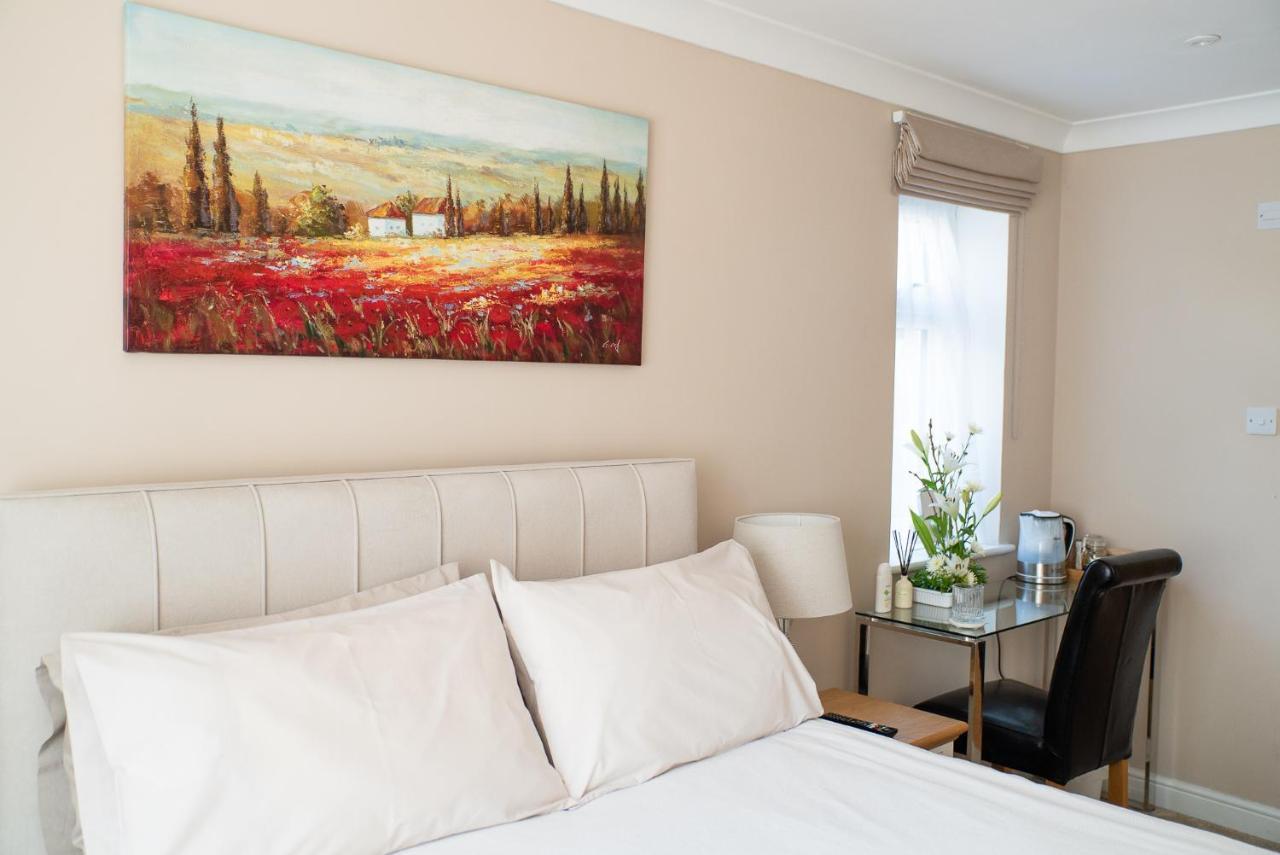 Bed and Breakfast The Cedars West Clandon Экстерьер фото